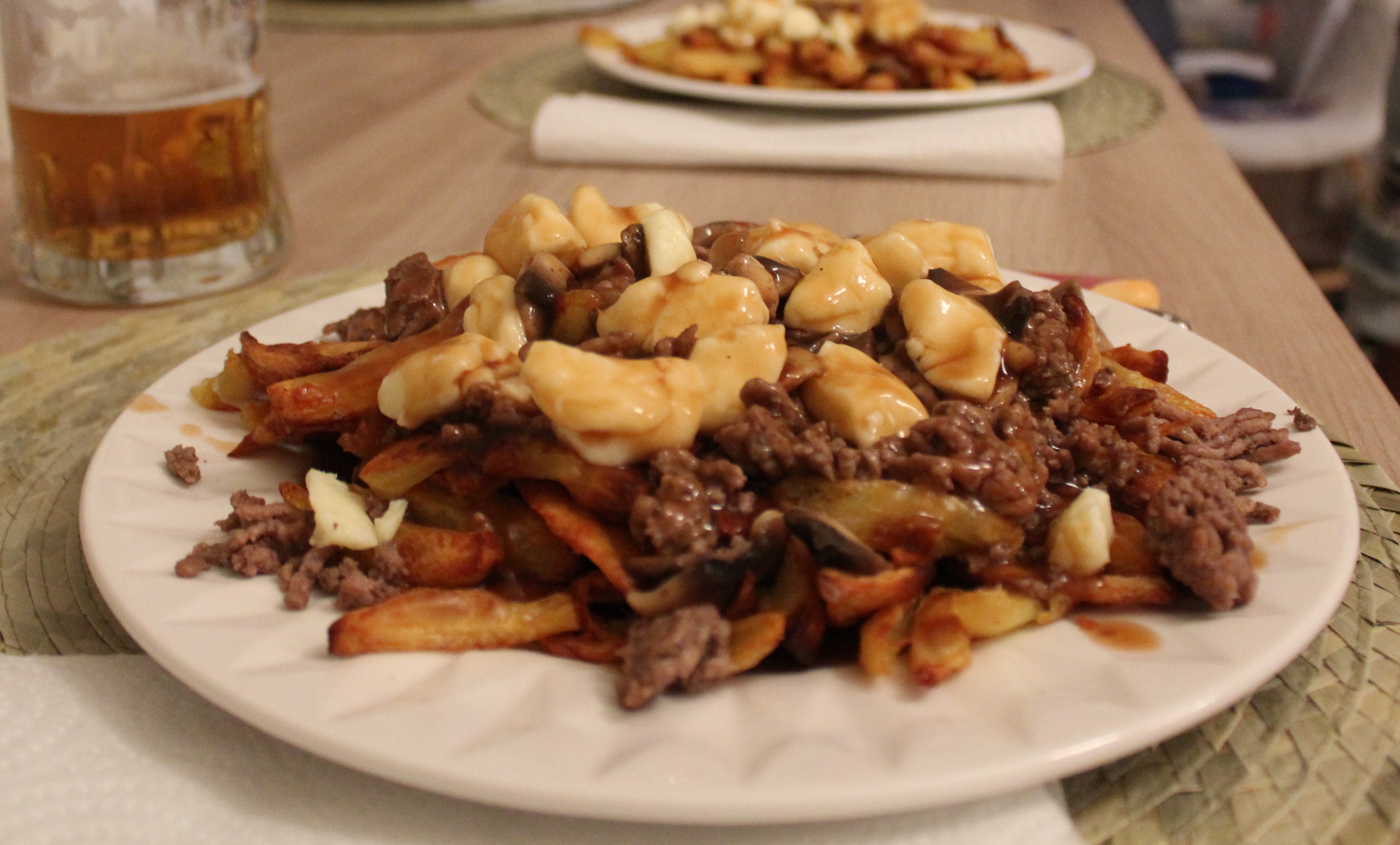 Photo d'assietes de poutine
